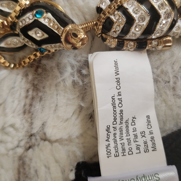 Pet Sweater XS - Picture 10 of 10